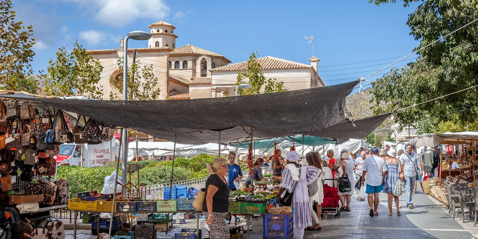 Marché du Port de Pollença — photographie officielle d’archive, nom de fichier daté 2016