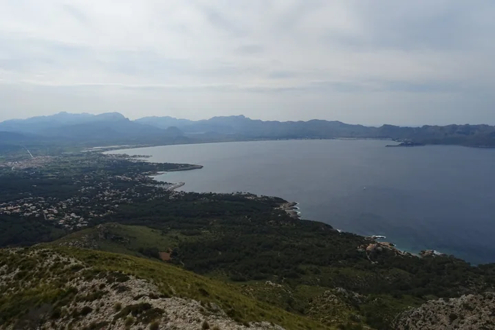 La baie de Pollença vue depuis la Talaia d’Alcúdia