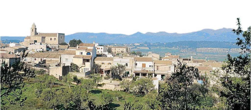Lloseta · photographie du village, hors marché